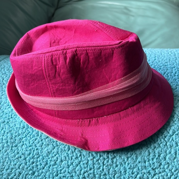 HELLO KITTY🐈⬛ PINK FEDORA HAT🫶🏼❣️ - Picture 3 of 5